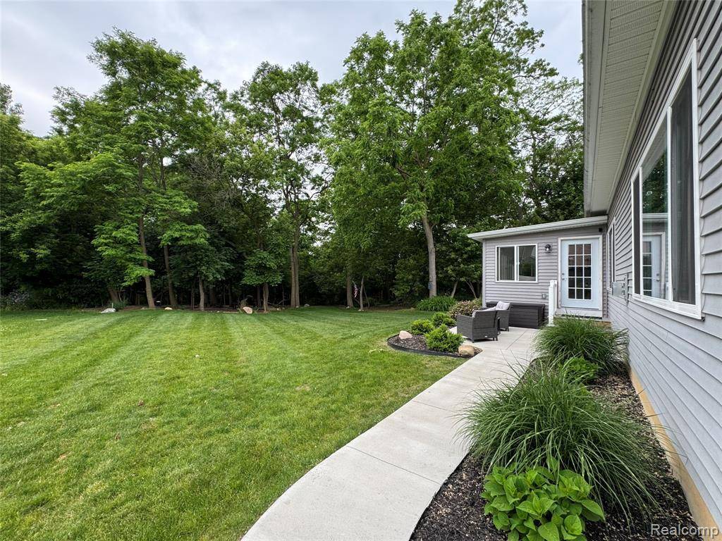 Grand Blanc, MI 48439,4020 Oak Street