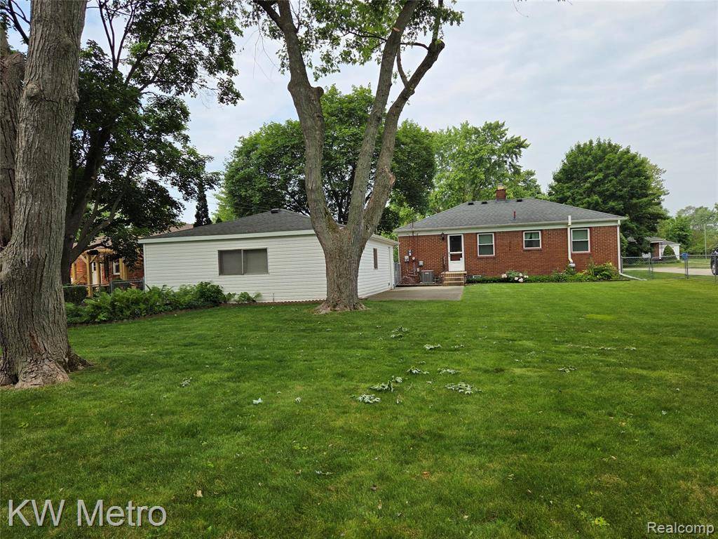 Waterford, MI 48329,2370 Briggs Street