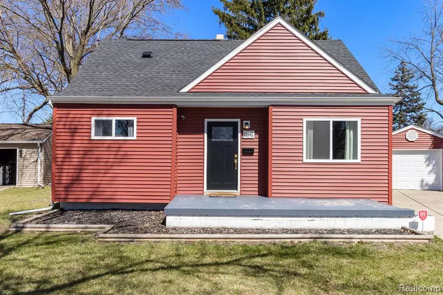 2841 COMANCHE Avenue, Flint, MI 48507