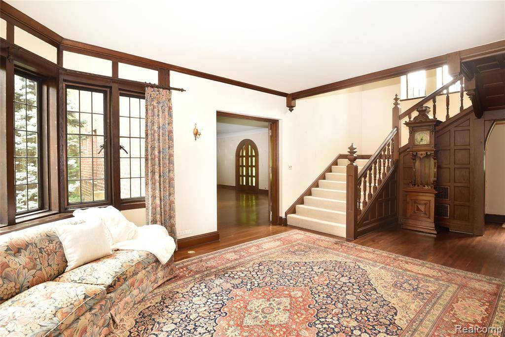 Bloomfield Hills, MI 48304,460 Goodhue Road