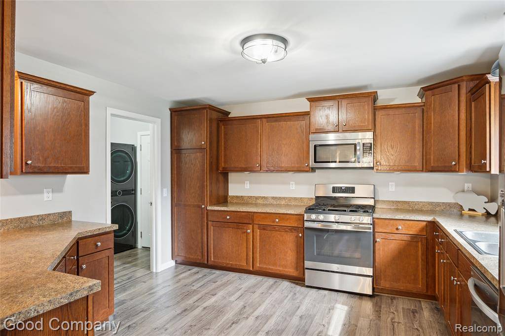 Walled Lake, MI 48390,1123 Tartan Lane