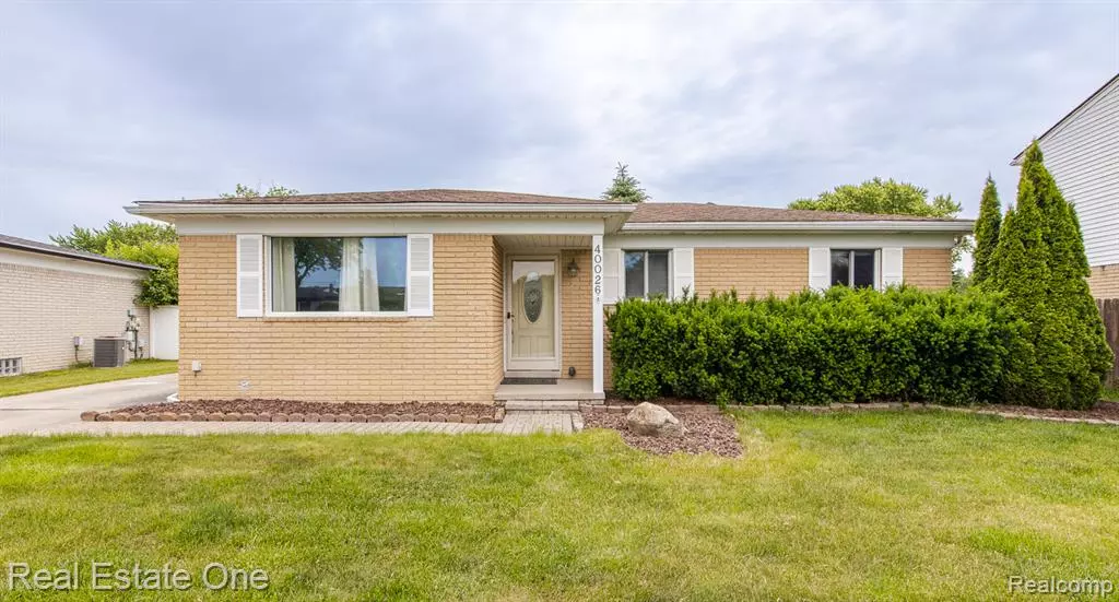 40026 Kristen Drive, Sterling Heights, MI 48310