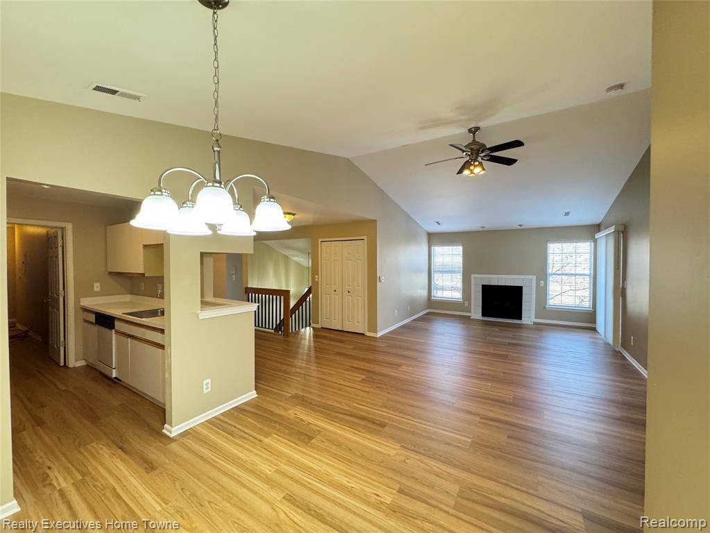 Sterling Heights, MI 48314,44942 Marigold Drive