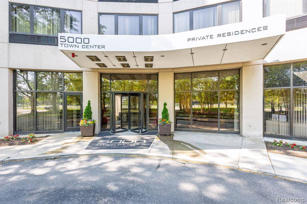 5000 Town Center, Southfield, MI 48075
