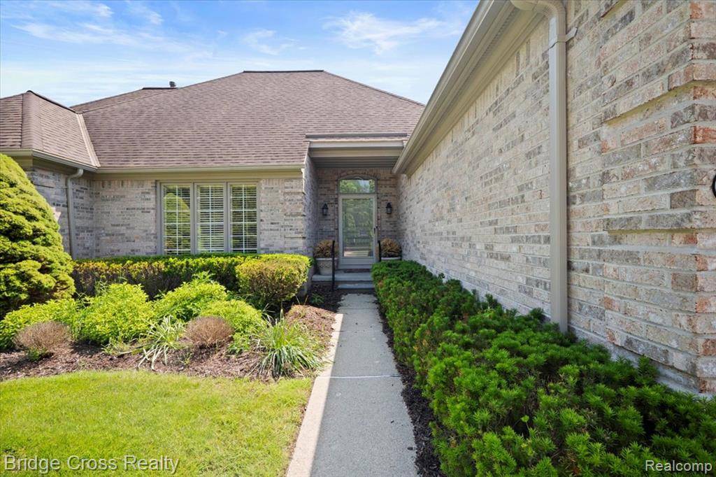 Beverly Hills, MI 48025,22025 Orchard Way