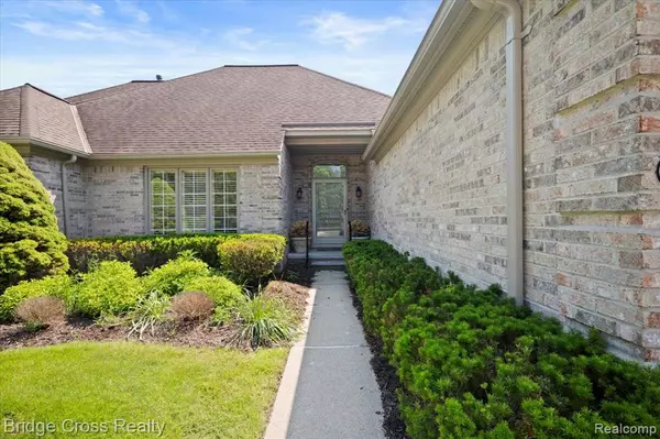 Beverly Hills, MI 48025,22025 Orchard Way
