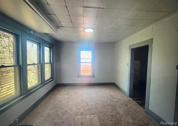 Hamtramck, MI 48212,13486 Gallagher Street