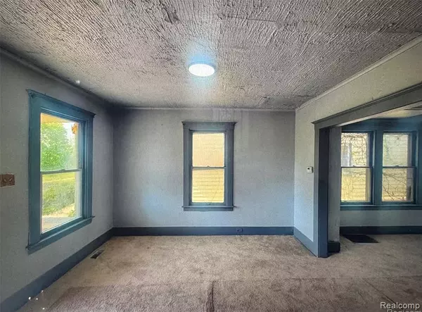 Hamtramck, MI 48212,13486 Gallagher Street