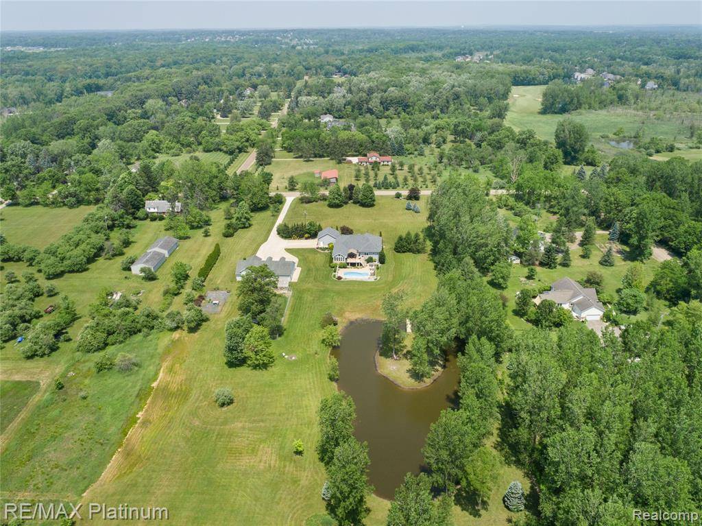 Brighton, MI 48114,8922 McClements Road