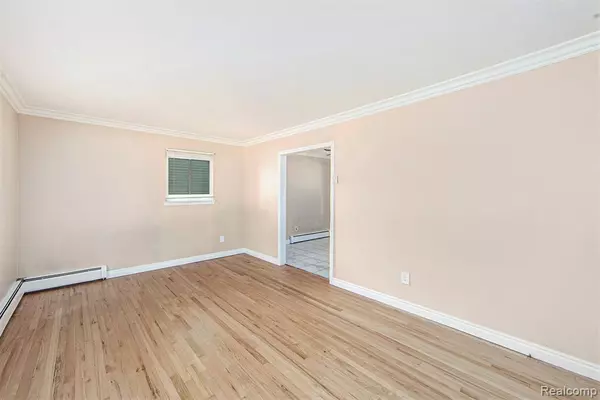 Farmington Hills, MI 48336,23225 Albion Avenue