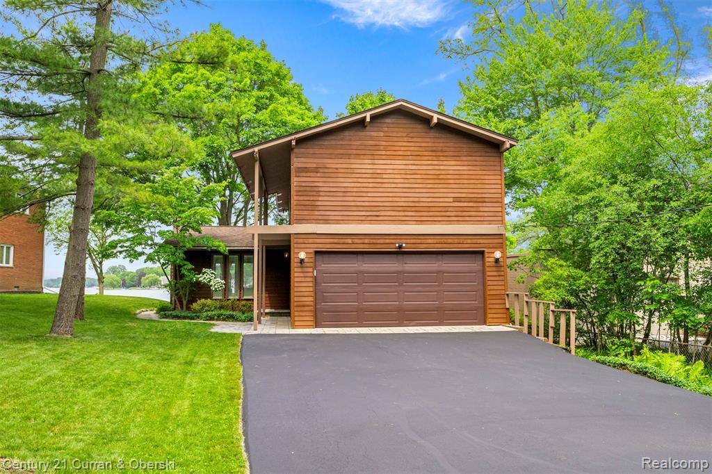 West Bloomfield, MI 48324,3150 Wellington Court
