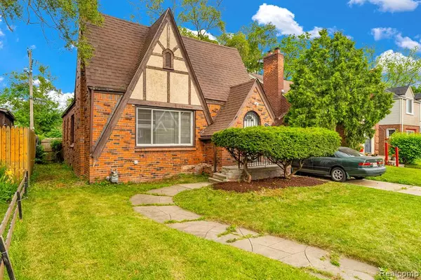 Detroit, MI 48235,17196 Murray Hill Street