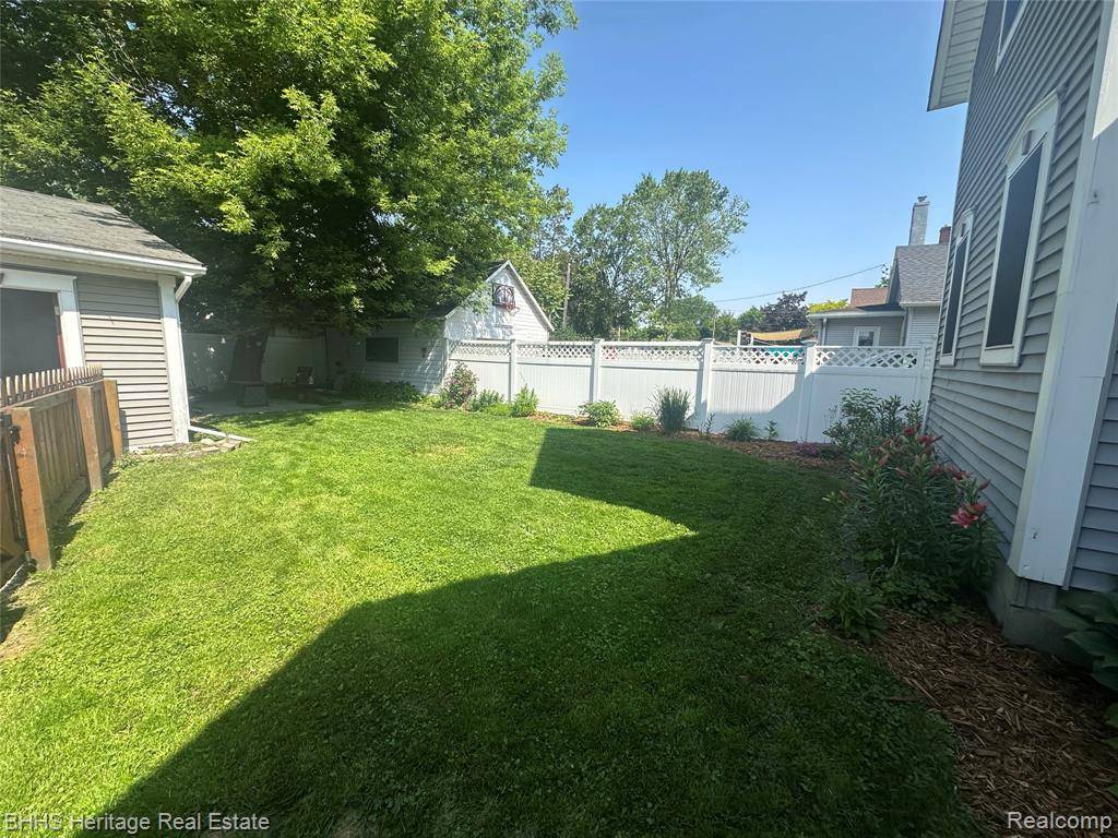 Durand, MI 48429,403 N Oak Street