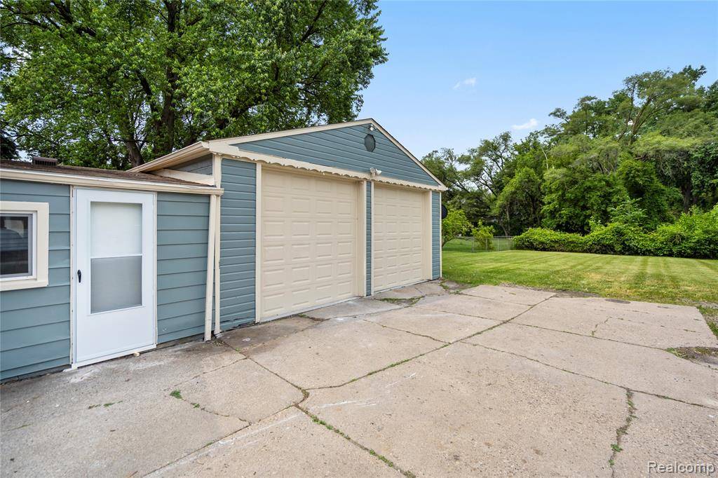 Warren, MI 48091,25801 Eureka Drive
