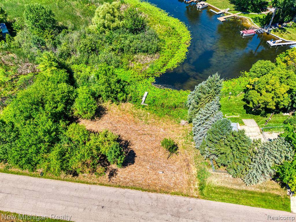 Fenton, MI 48430,VL Crane Road