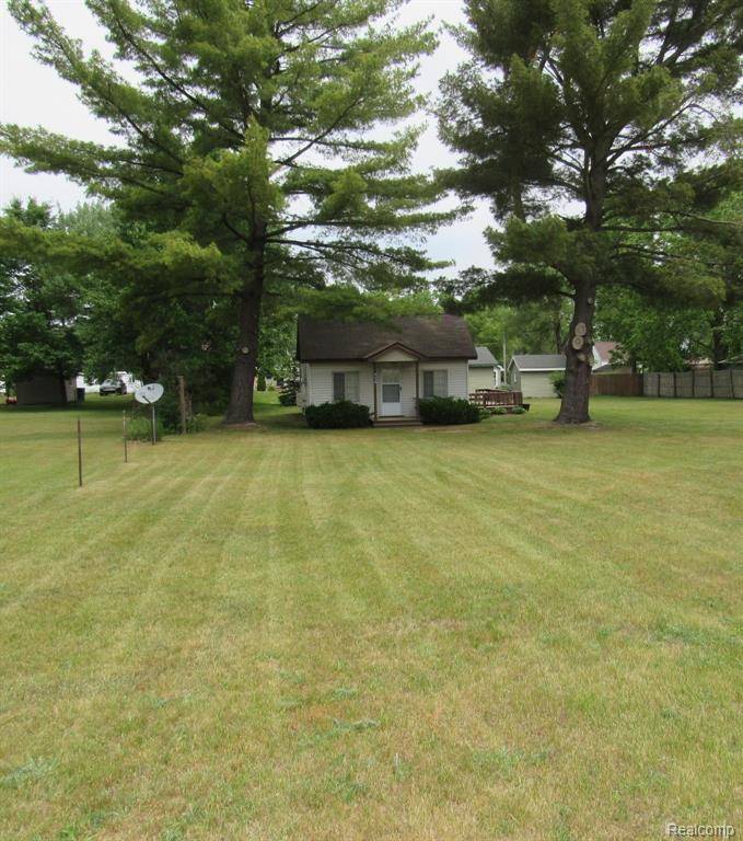 Houghton Lake, MI 48629,402 Federal Avenue