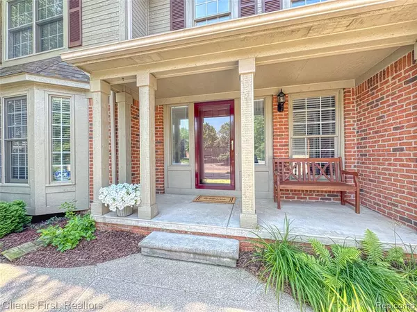 Rochester, MI 48307,1070 Pointe Place Court