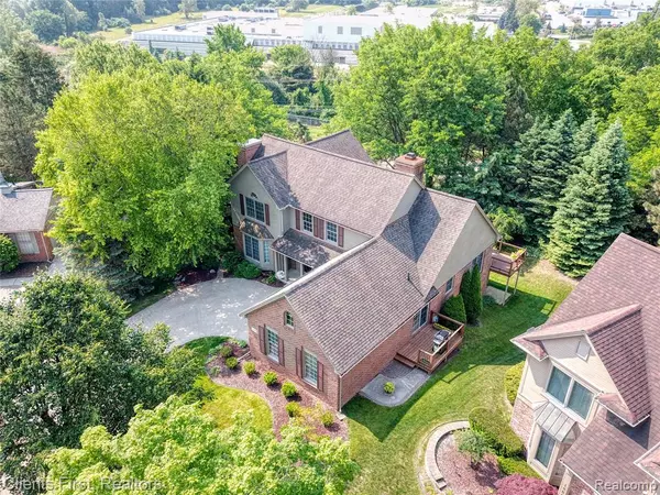 Rochester, MI 48307,1070 Pointe Place Court