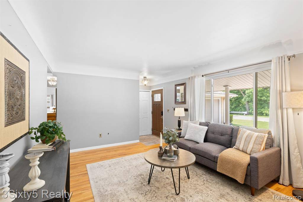 Allen Park, MI 48101,15615 S Midway Avenue