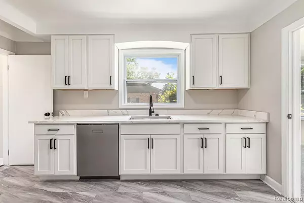 Warren, MI 48091,20904 Masch Avenue