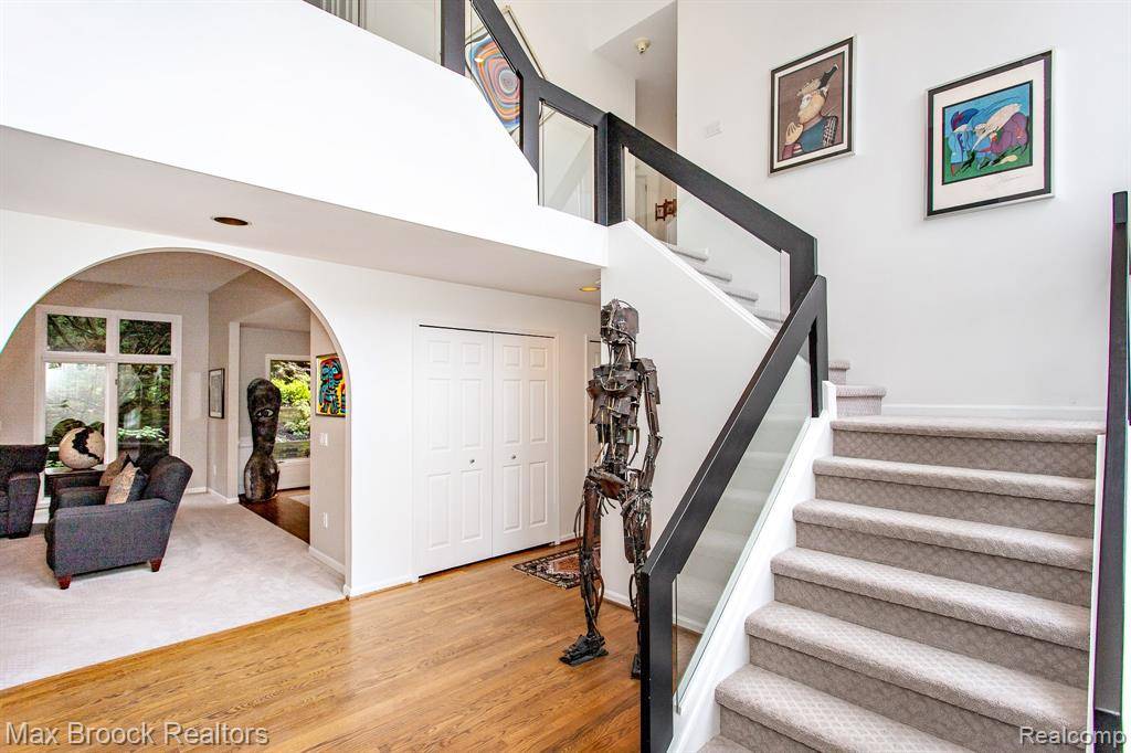 Farmington, MI 48331,29921 Harrow Drive