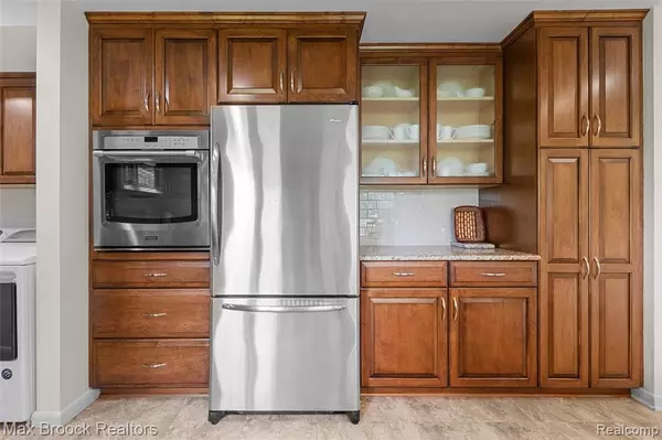 Troy, MI 48084,192 Kirk Lane Drive