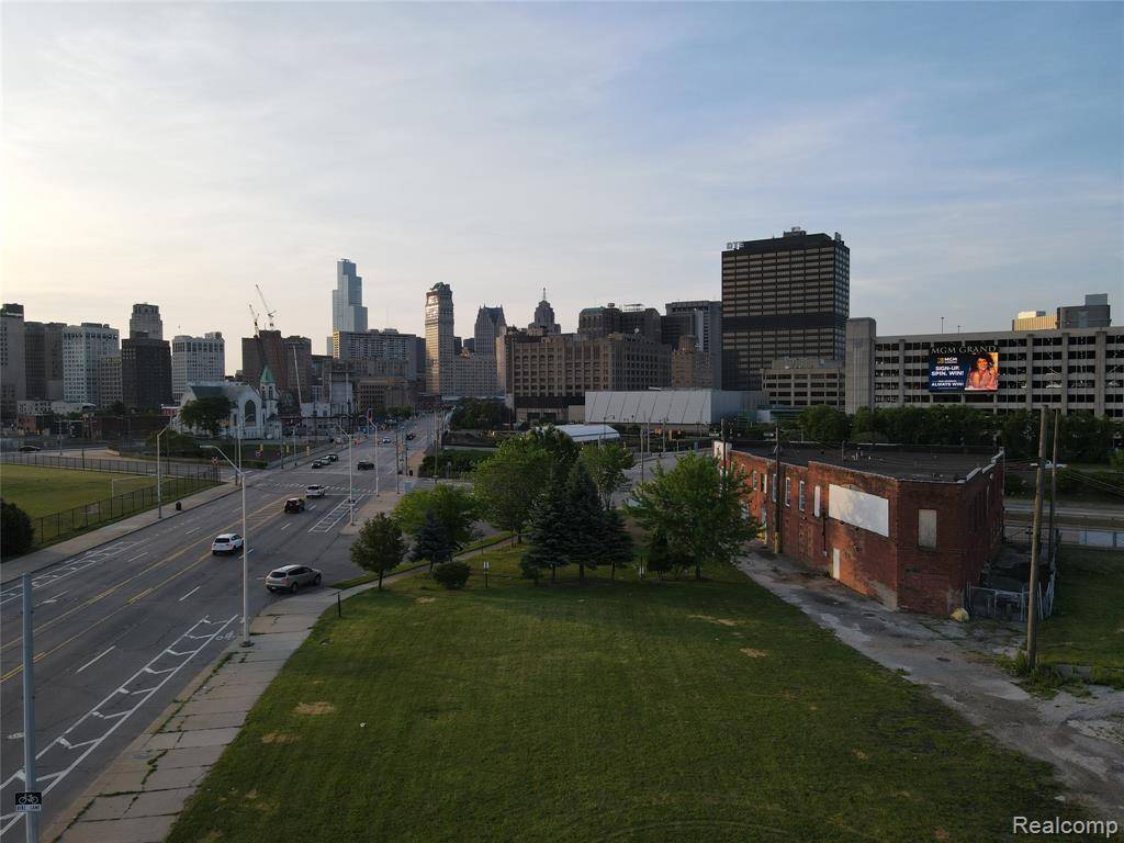 Highland Park, MI 48201,2445 Grand River Avenue