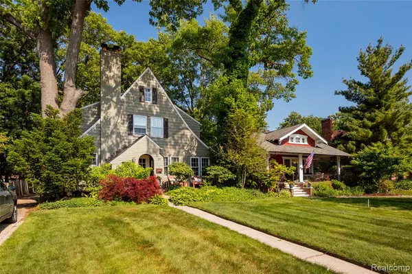 Pleasant Ridge, MI,55 Oakdale Boulevard