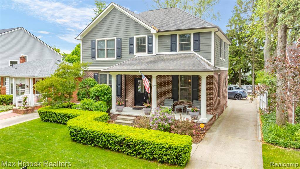 Birmingham, MI 48009,2534 BUCKINGHAM Avenue