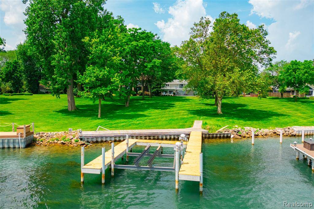 Grosse Ile, MI 48138,19891 Parke Lane