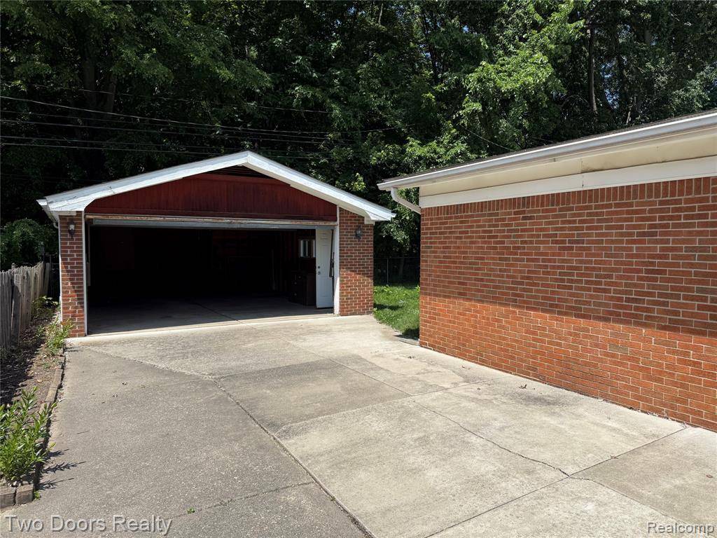 Madison Heights, MI 48071,1353 Moulin Avenue