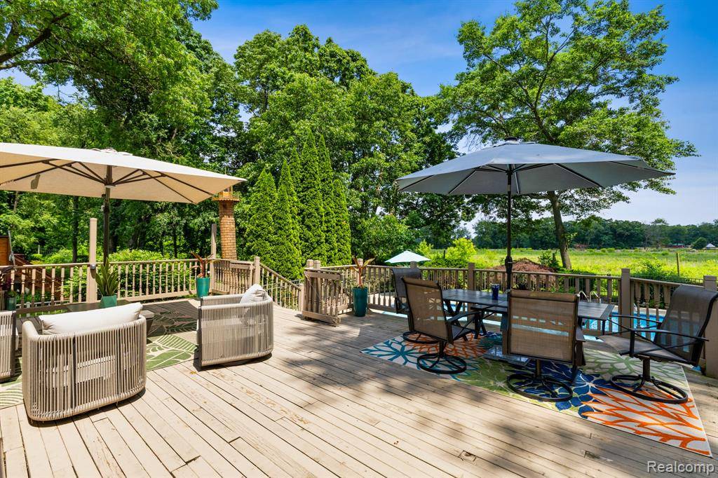 Commerce Twp, MI 48382,5520 Huron Hills Drive