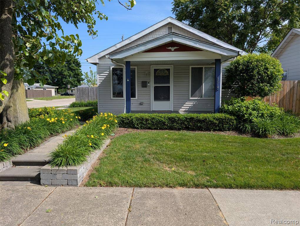 174 W Brickley Avenue, Hazel Park, MI 48030