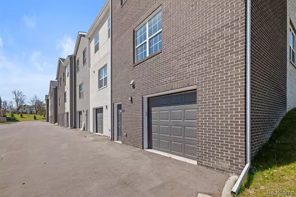Ann Arbor, MI 48108,3207 LOHR Road