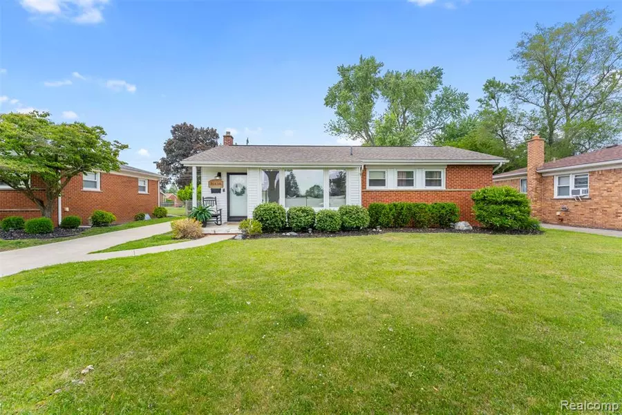 35438 Orangelawn Street, Livonia, MI 48150