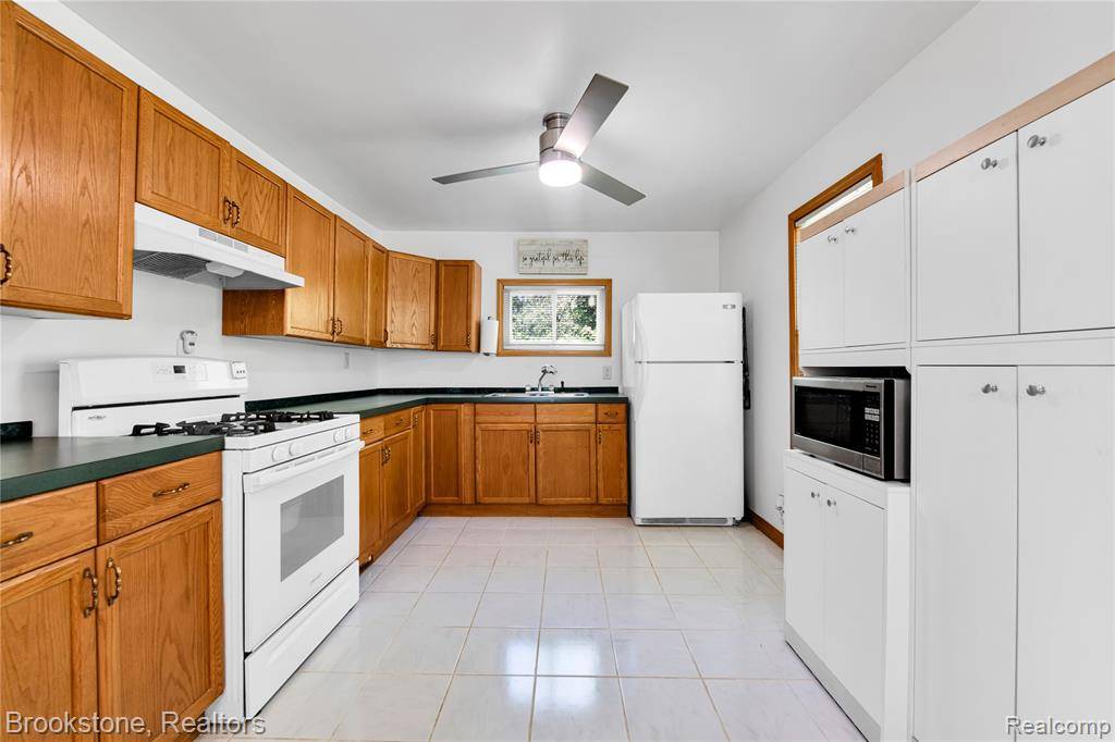 Columbiaville, MI 48421,471 Lou Alice Drive