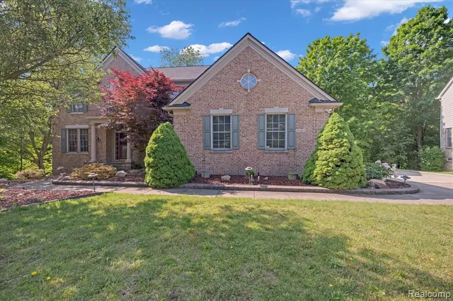 43443 Mclean Court, Novi, MI