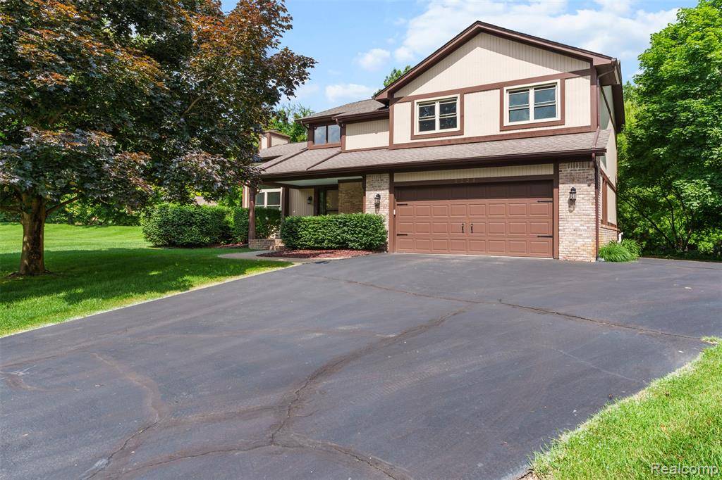 Highland, MI,2206 Estates Drive