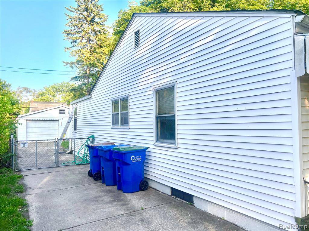 Warren, MI 48091,20760 Atlantic Avenue