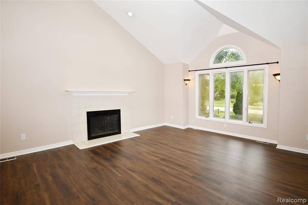 Troy, MI 48085,5027 Shady Creek Drive