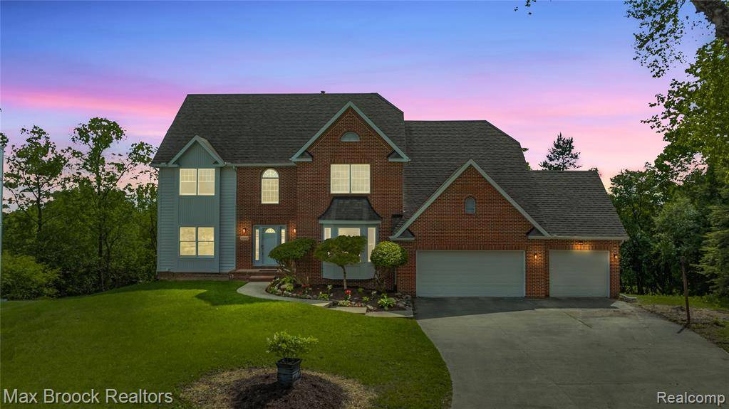 Ann Arbor, MI 48108,3592 GREAT FALLS Circle