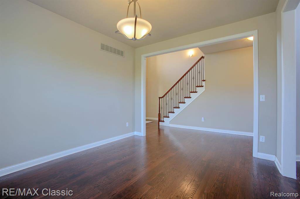 Troy, MI 48085,1051 DORAL Drive