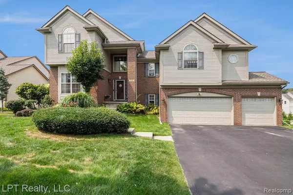 3172 Waldon Ridge Drive, Orion, MI