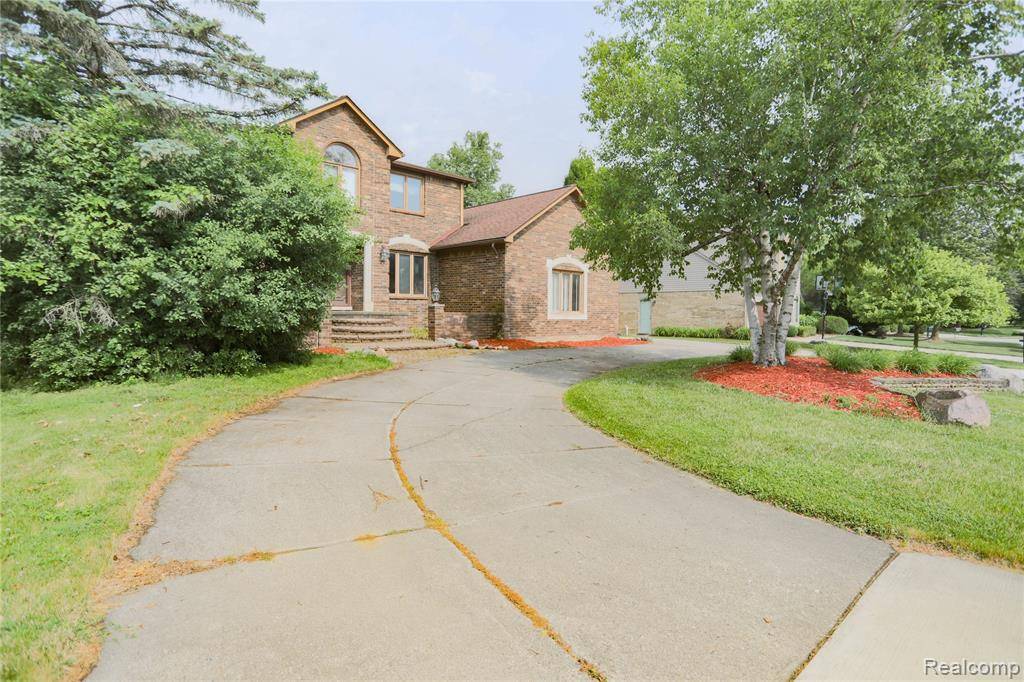 Rochester Hills, MI 48309,810 Box Canyon Court