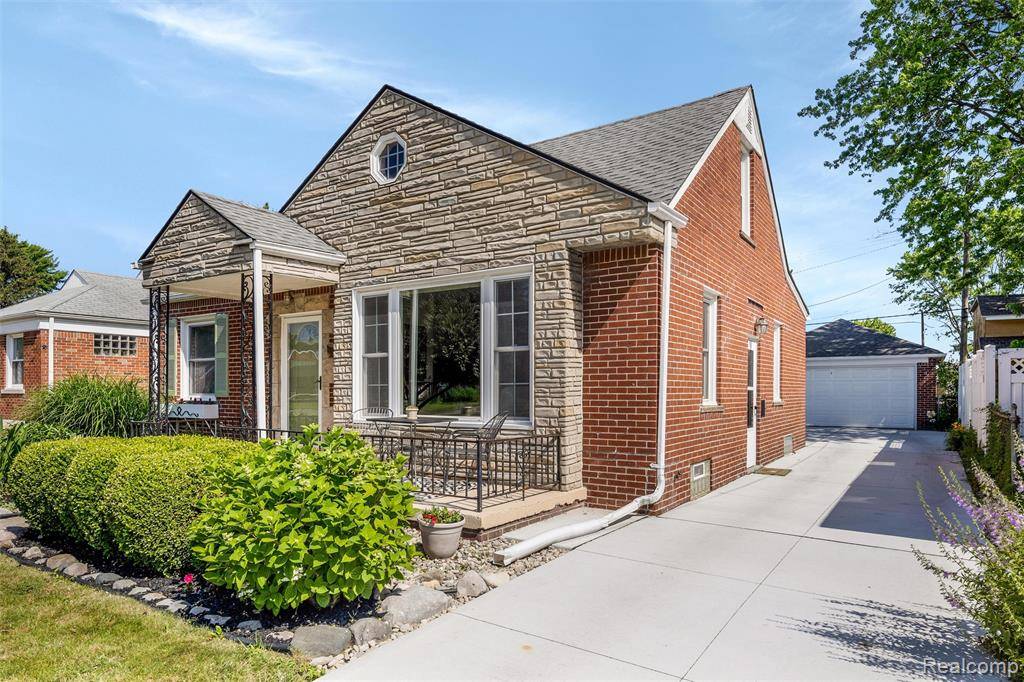 Center Line, MI 48015,8123 McKinley