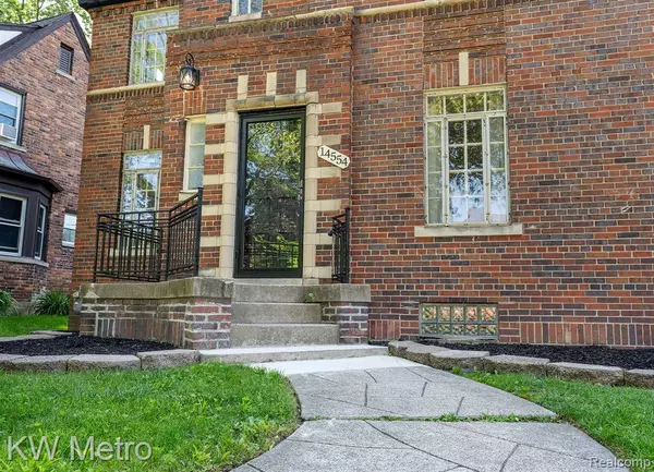 Detroit, MI 48227,14554 Woodmont Avenue