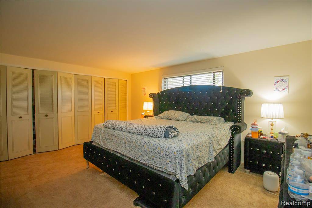Warren, MI 48088,13834 Barcroft Way