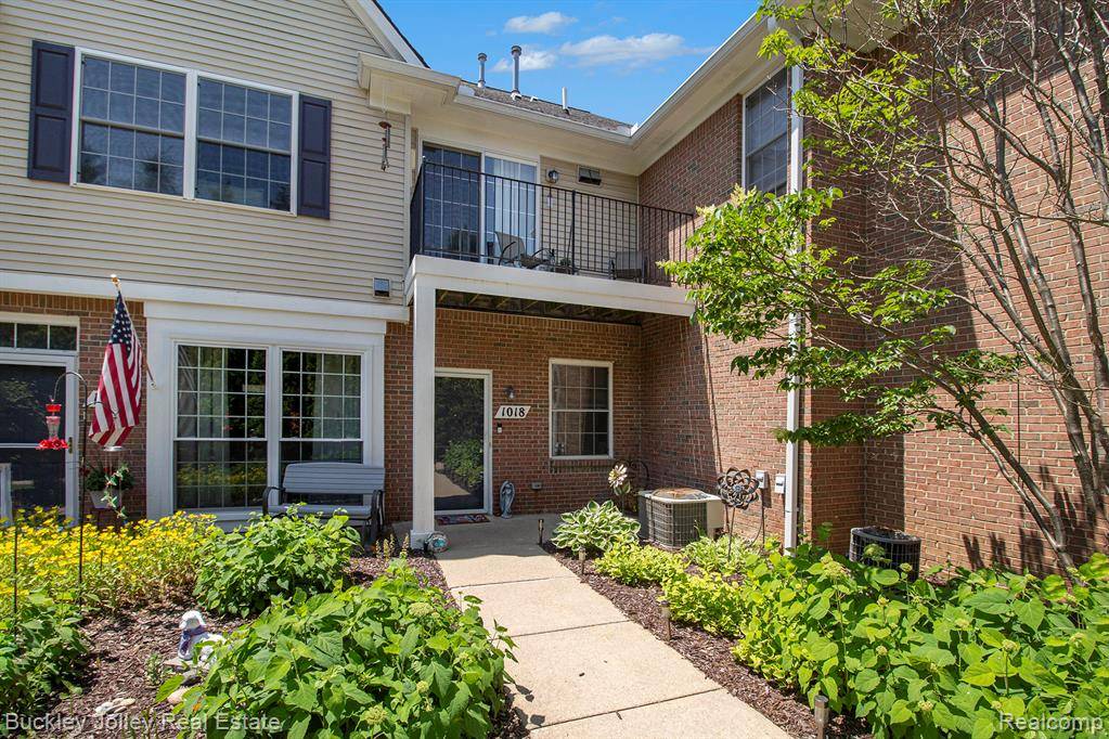 1018 Shiawassee Circle, Howell, MI 48843