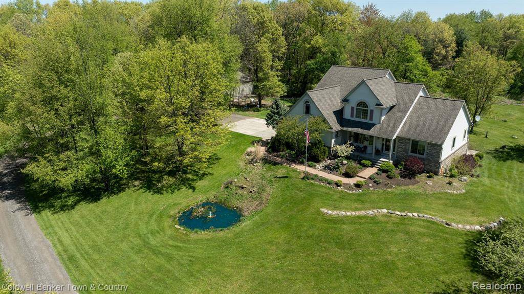 1355 MAXFIELD Road, Brighton, MI 48114