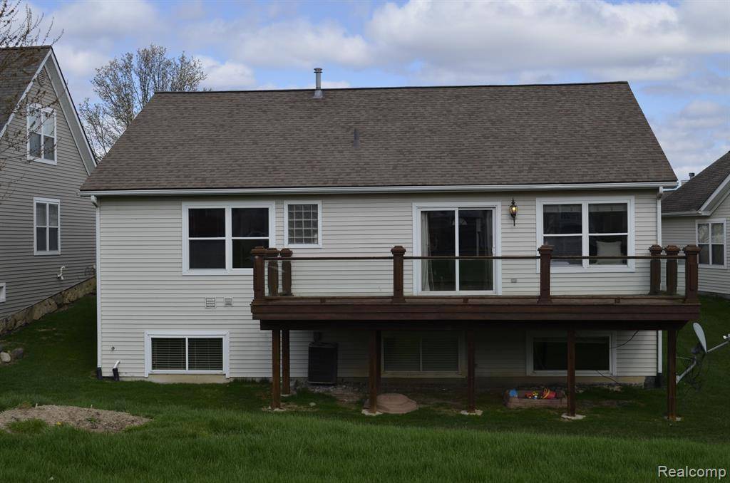 Ann Arbor, MI 48108,3932 BRIDLE Pass